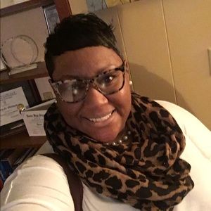 Meet your Posher, Daphne